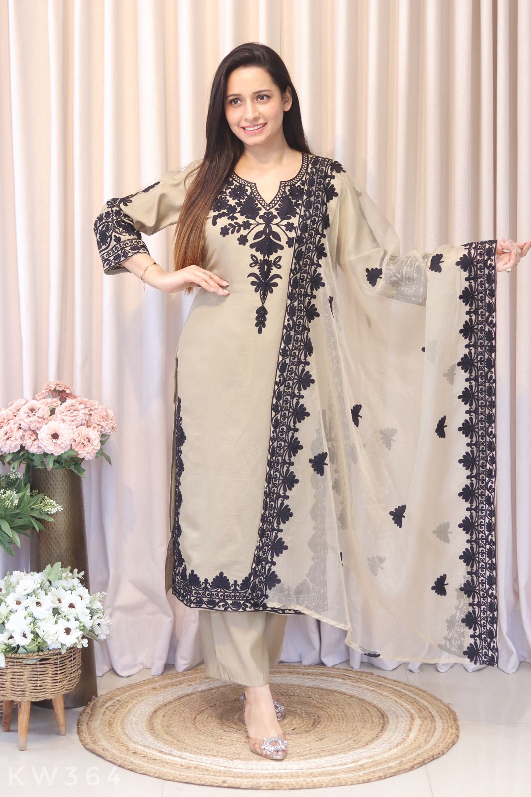 Heavy Embroidery Work Kurti Set