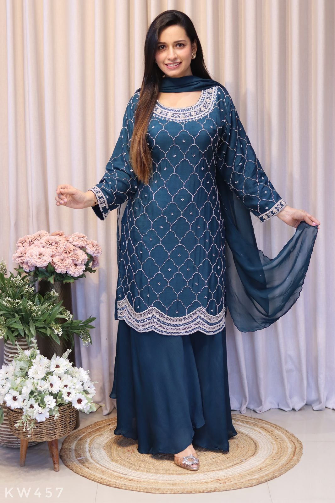 Dola Silk Kurti With Organza Dupatta And Plazo