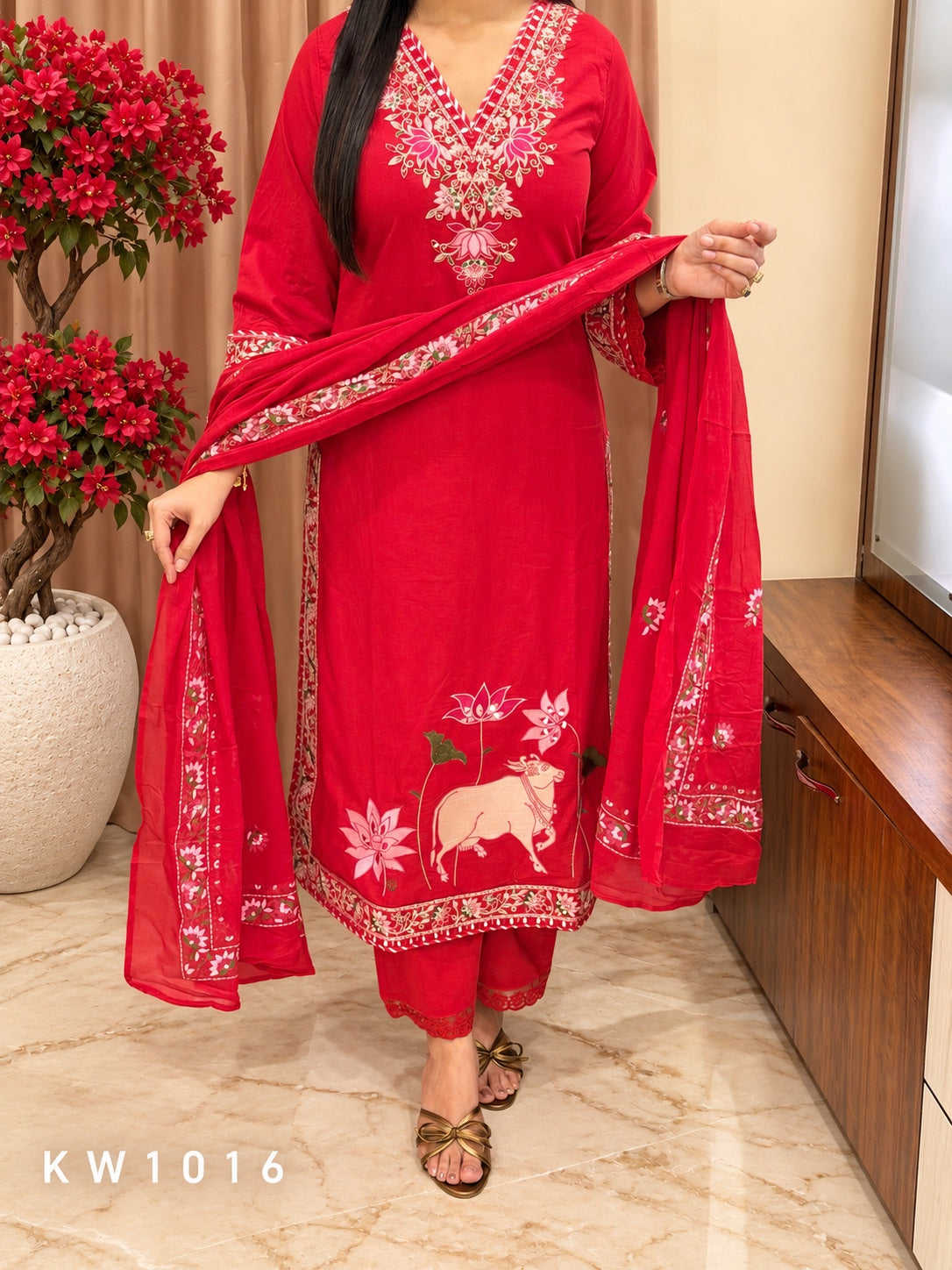 KW1016 red cotton Pichwai kurti pant dupatta full view