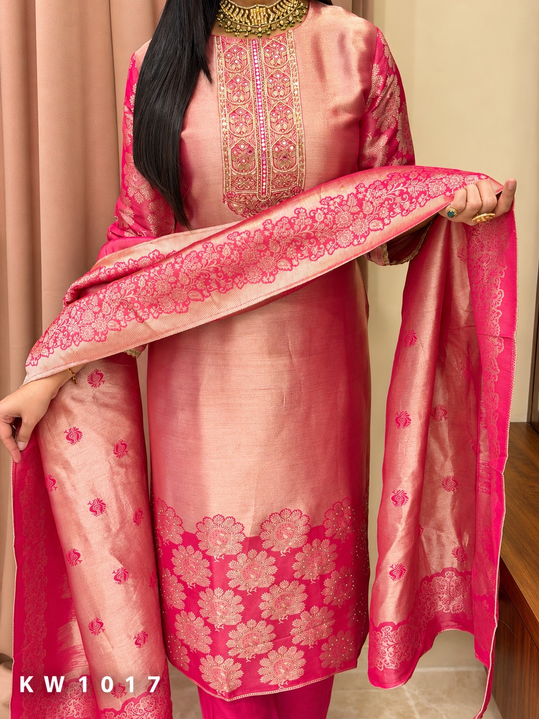 KW1017 pink Banarasi tissue kurti and dupatta detail