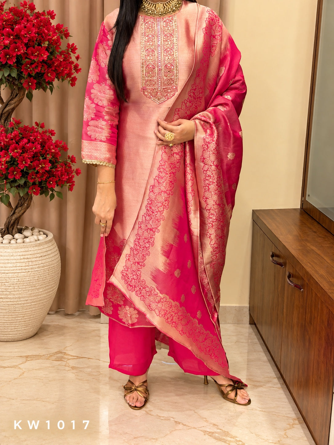 KW1017 pink Banarasi tissue kurti pant dupatta full view