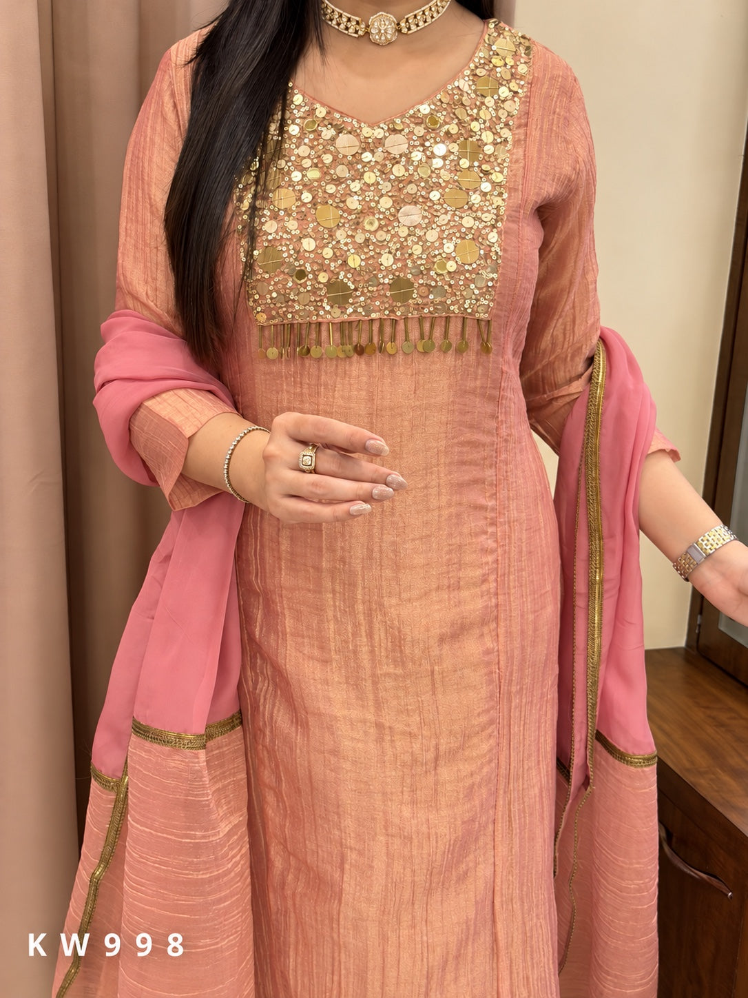 KW998 Peach heavy handwork and Organza patch dupatta detail