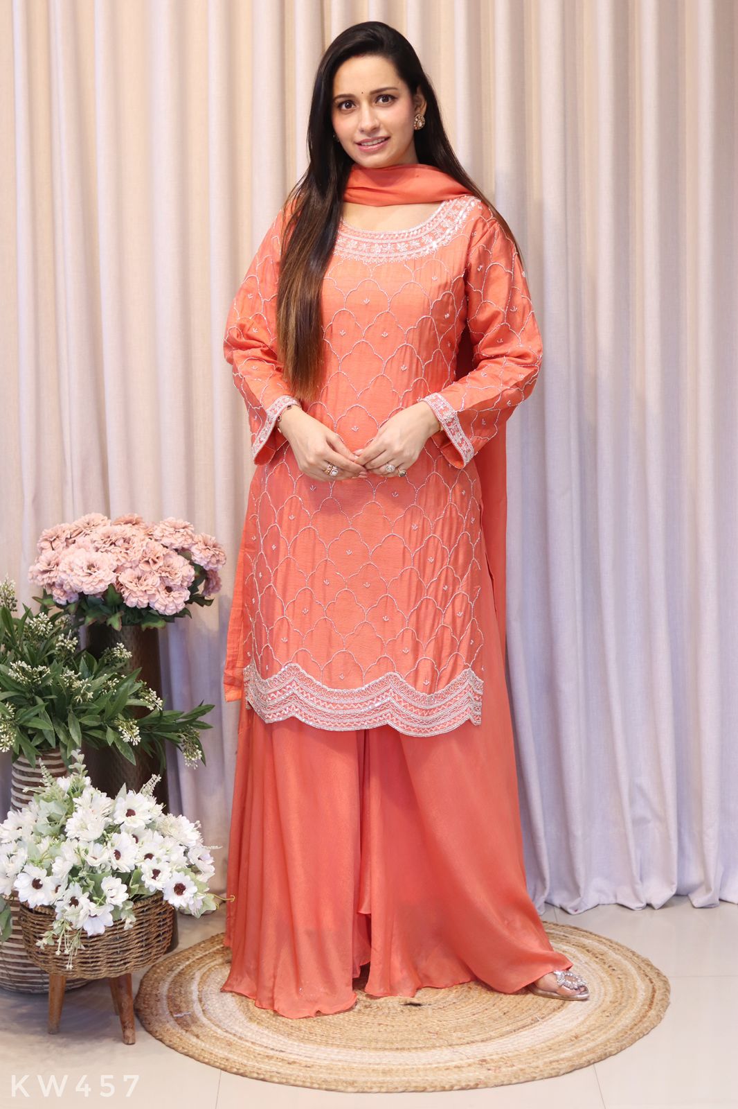 Dola Silk Kurti With Organza Dupatta And Plazo